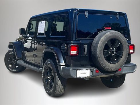 Used 2021 Jeep Wrangler Unlimited Sahara image 5