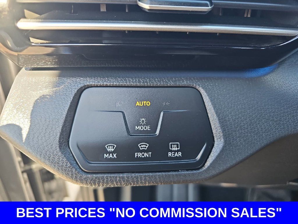 Used 2023 Volkswagen ID.4 Pro AWD/4WD image 25