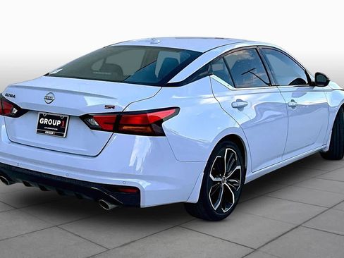 Used 2024 Nissan Altima 2.5 SR FWD image 13