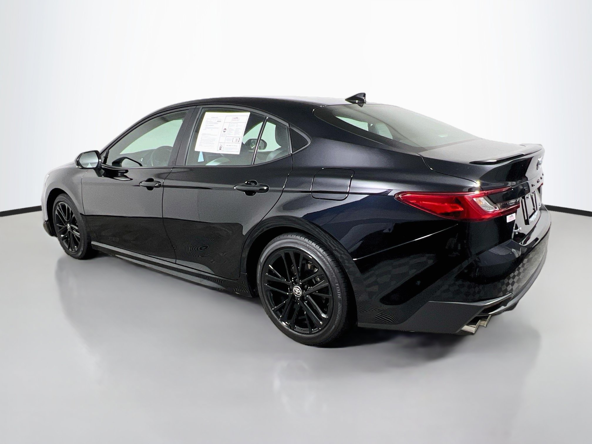 Used 2026 Toyota Camry SE FWD image 8