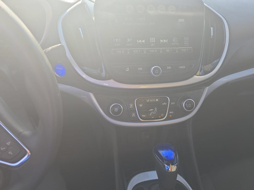 Used 2018 Chevrolet Volt LT FWD image 16
