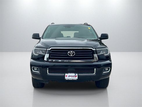 Used 2018 Toyota Sequoia TRD Sport image 2