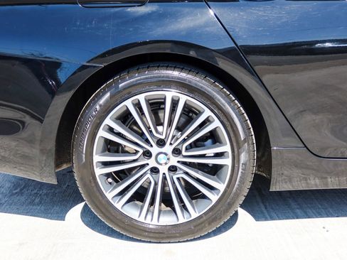 Used 2018 BMW 530i xDrive AWD/4WD image 26