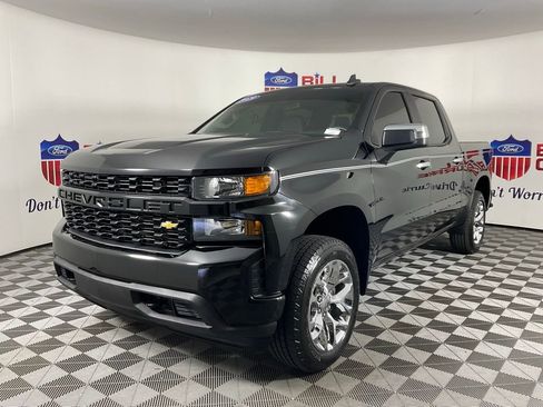 Used 2019 Chevrolet Silverado 1500 Custom w/ Custom Value Package RWD image 7