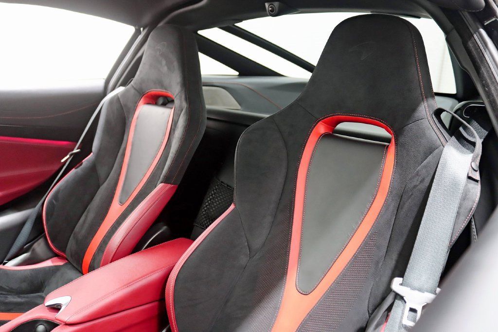 Used 2018 McLaren 720S RWD image 40