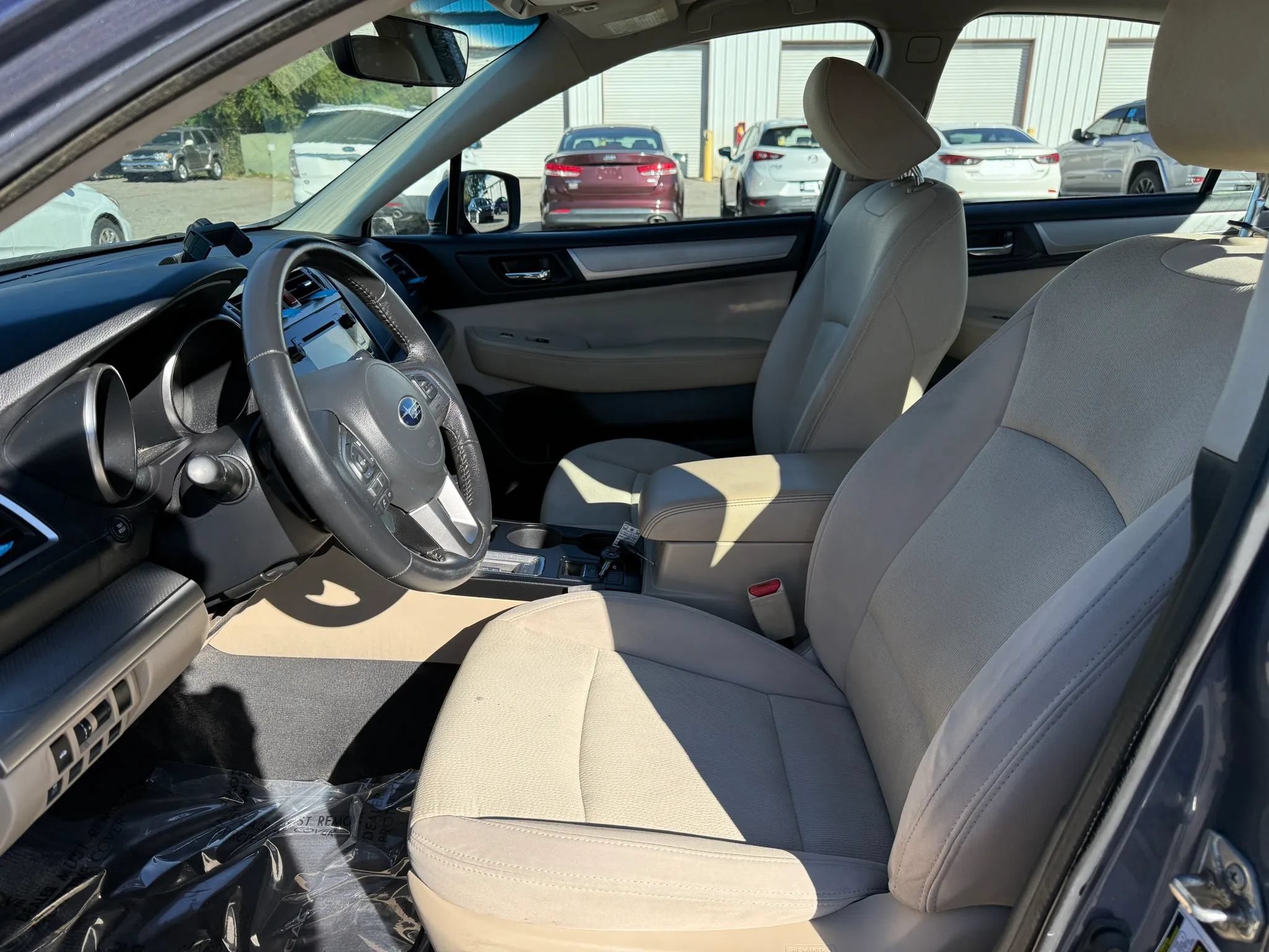 Used 2017 Subaru Legacy 2.5i Premium AWD/4WD image 2