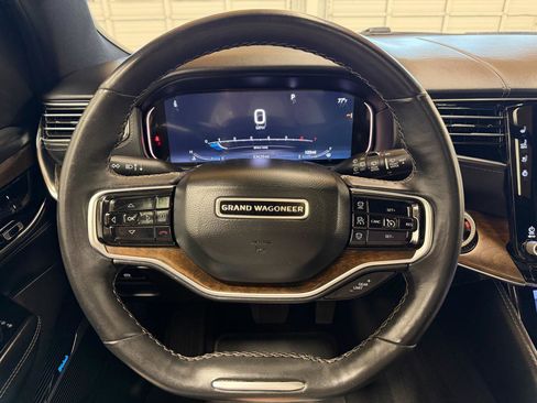Used 2024 Jeep Grand Wagoneer L 4WD image 16