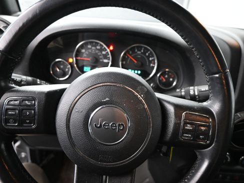 Used 2018 Jeep Wrangler Sport image 10