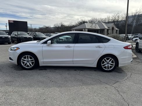 Used 2015 Ford Fusion SE image 6