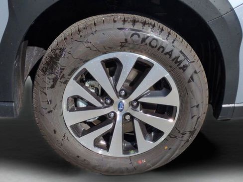 Used 2025 Subaru Outback Premium w/ Popular Package #1A AWD/4WD image 27