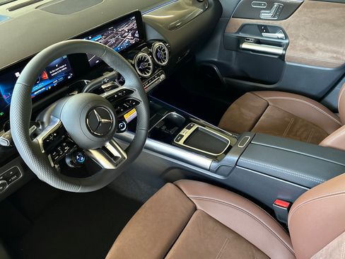 New 2026 Mercedes-Benz GLA 35 AMG 4MATIC image 9