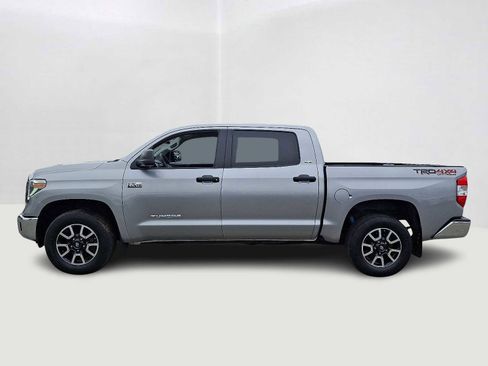 Used 2018 Toyota Tundra SR5 image 9