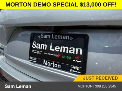 New 2025 Jeep Grand Cherokee Limited w/ Black Appearance Package image 10