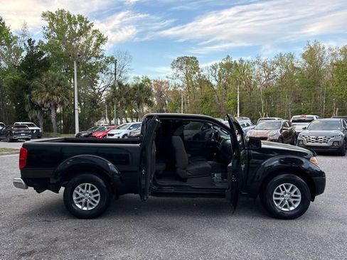 Used 2016 Nissan Frontier SV image 25