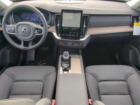 New 2026 Volvo XC90 B6 Plus w/ Protection Package Premier image 14