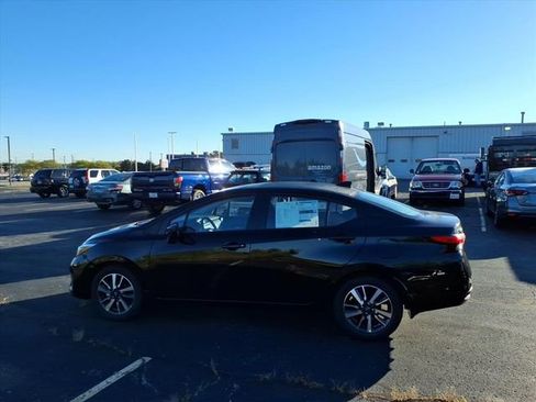 New 2025 Nissan Versa SV w/ Trunk Package image 6