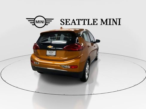 Used 2017 Chevrolet Bolt LT FWD image 5