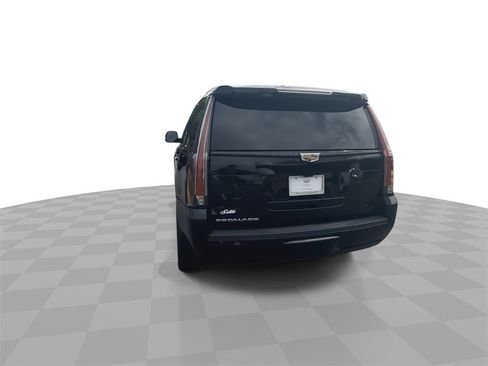 Certified 2020 Cadillac Escalade Luxury w/ Escalade Sport Edition image 7