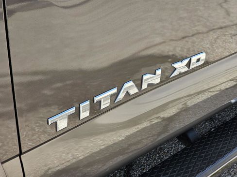 Used 2016 Nissan Titan Platinum Reserve image 43