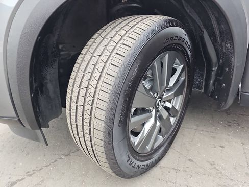 Used 2024 Nissan Pathfinder SV FWD image 35