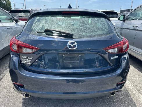 Used 2017 MAZDA MAZDA3 Grand Touring FWD image 2
