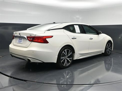 Used 2017 Nissan Maxima 3.5 SL FWD image 6