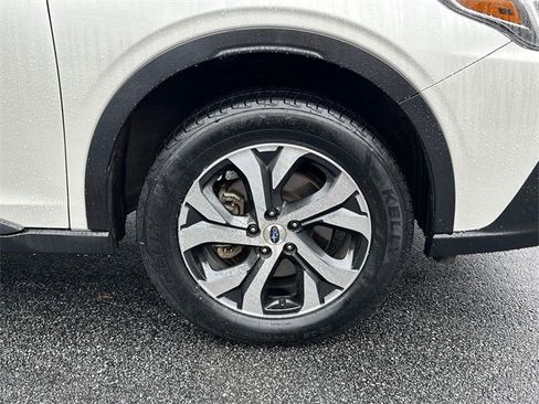 Used 2022 Subaru Outback Limited image 12