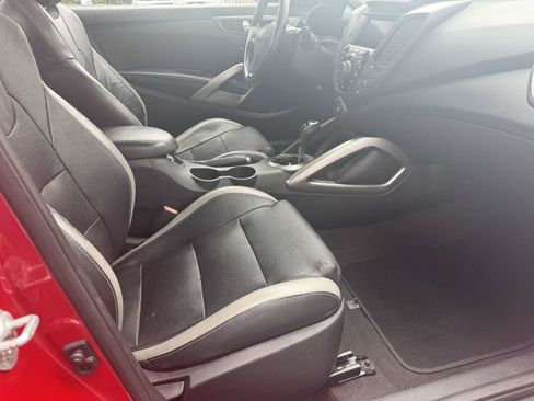 Used 2016 Hyundai Veloster Turbo FWD image 18