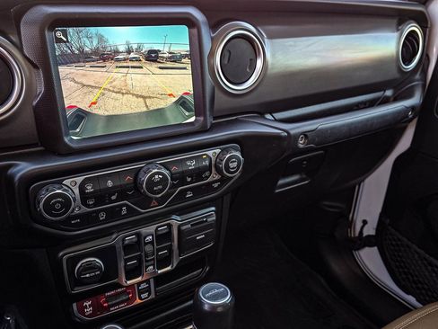 Used 2022 Jeep Gladiator Rubicon w/ LED Lighting Group image 25