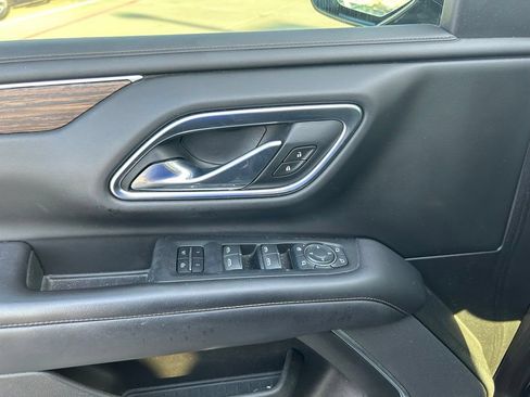 Used 2021 Chevrolet Tahoe High Country w/ Premium Package RWD image 16