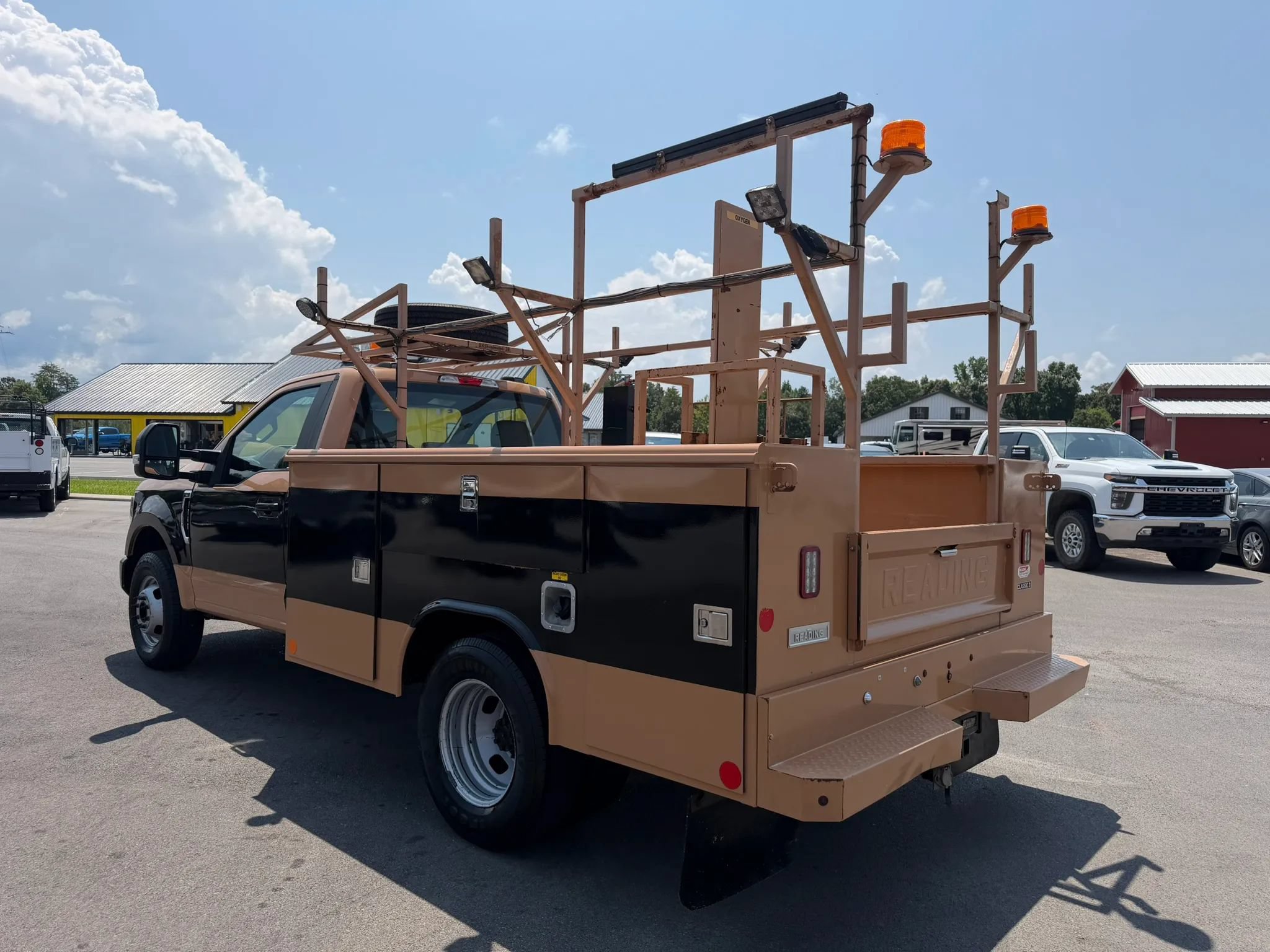 Used 2020 Ford F350 XL w/ Power Equipment Group RWD image 3