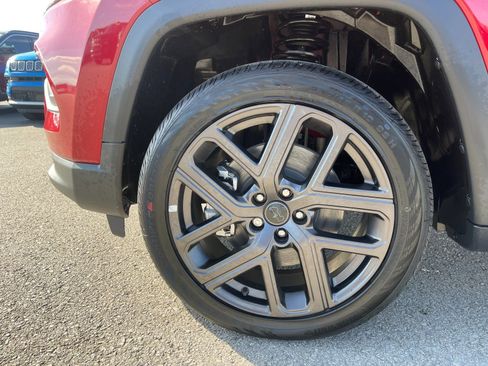 New 2026 Jeep Compass Latitude image 30