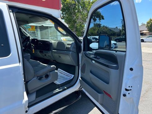 Used 2006 Ford F250 XLT RWD image 14