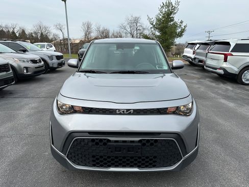Used 2023 Kia Soul LX w/ LX Technology Package image 2