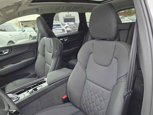 New 2026 Volvo XC60 B5 Plus w/ Climate Package image 21