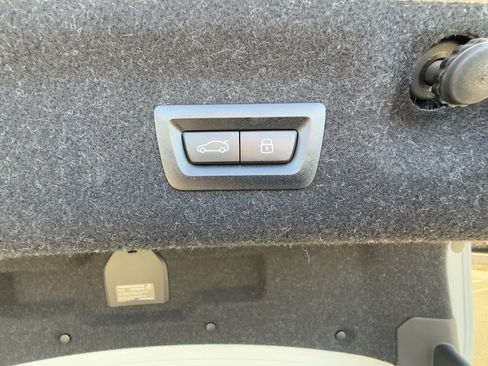 Used 2025 BMW 430i Coupe w/ Premium Package image 16