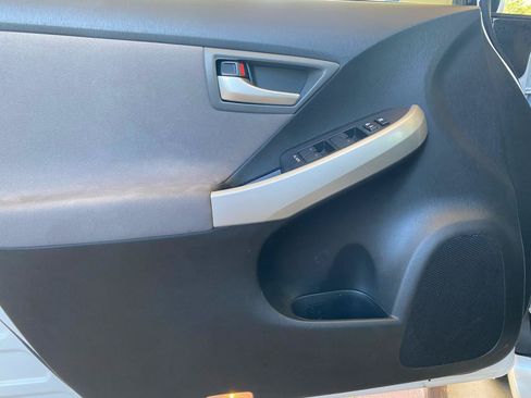 Used 2013 Toyota Prius Three FWD image 7