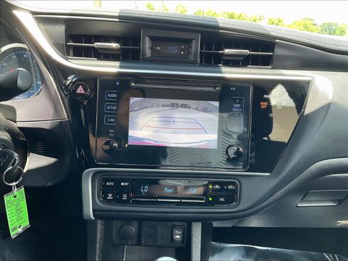 Used 2017 Toyota Corolla LE FWD image 15