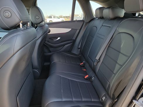 Used 2022 Mercedes-Benz GLC 300 image 8