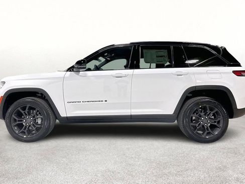 New 2025 Jeep Grand Cherokee Limited image 15