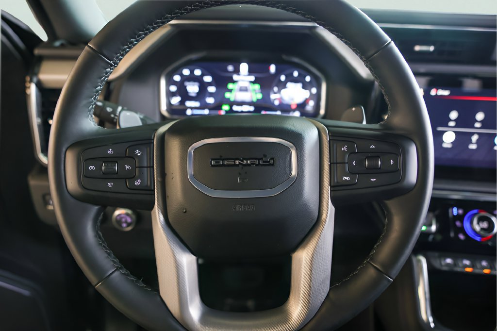 Used 2025 GMC Sierra 1500 Denali w/ Denali Reserve Package AWD/4WD image 14