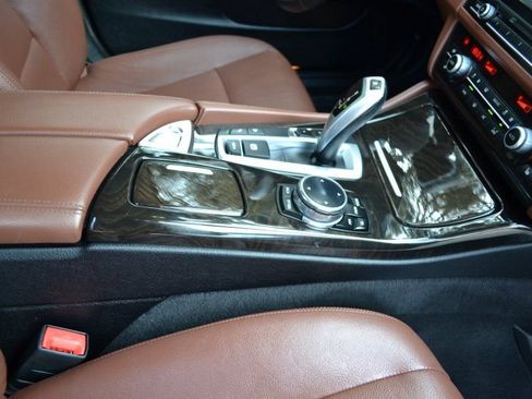 Used 2014 BMW 535i xDrive Sedan AWD/4WD image 21