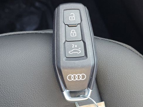 New 2025 Audi Q5 Premium image 28