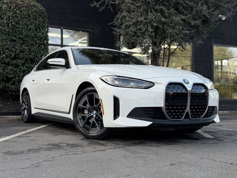 Used 2023 BMW i4 eDrive35 image 8