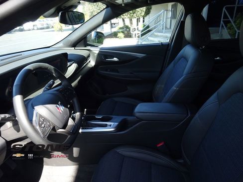 Used 2025 Buick Envista Preferred w/ Convenience I Package image 13