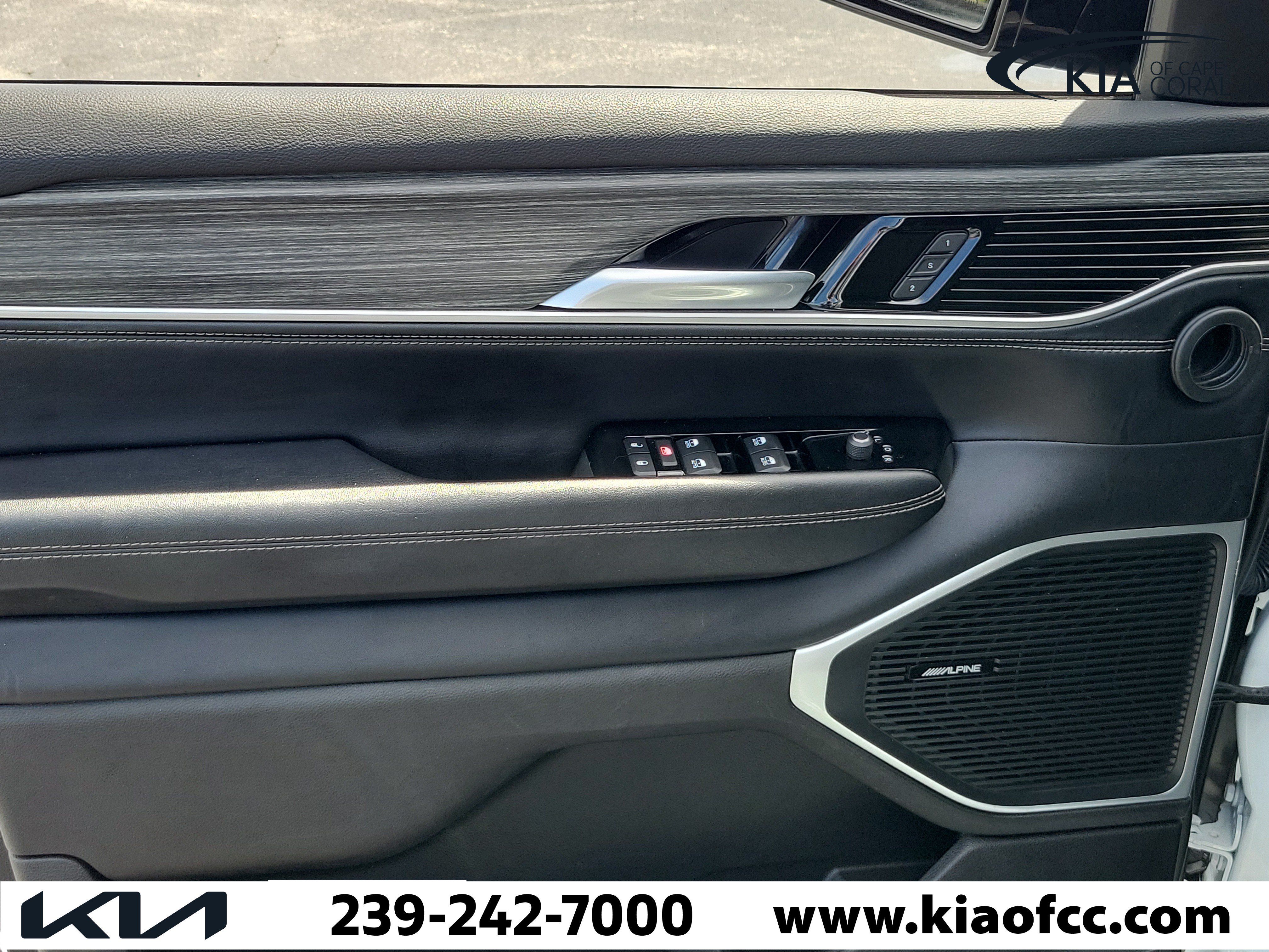 Used 2024 Jeep Wagoneer Series II AWD/4WD image 26