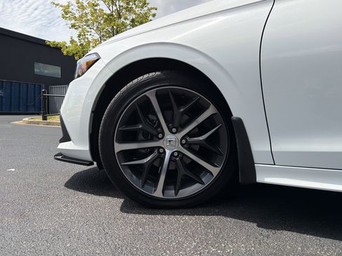 Used 2023 Honda Civic Touring image 15