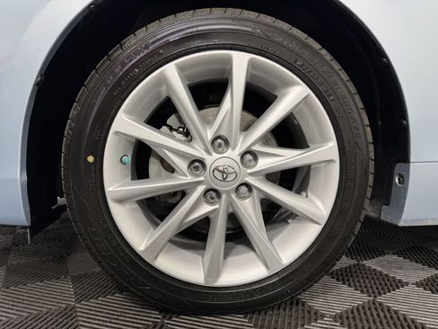 Used 2012 Toyota Prius V Five FWD image 51