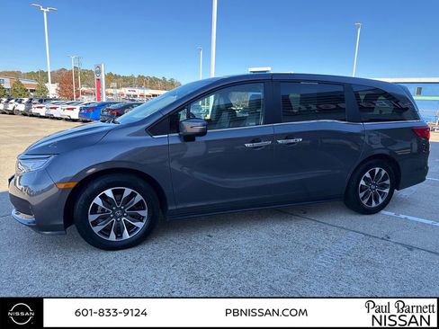 Used 2024 Honda Odyssey EX-L image 2