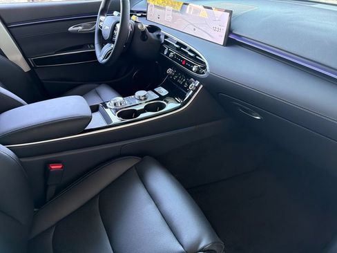 New 2026 Genesis GV70 2.5T AWD/4WD image 16